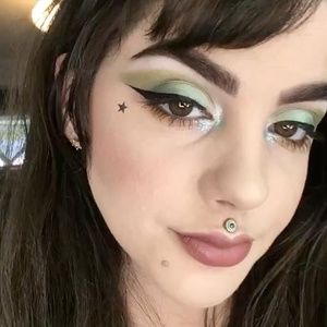 Meet your Posher, Lyric